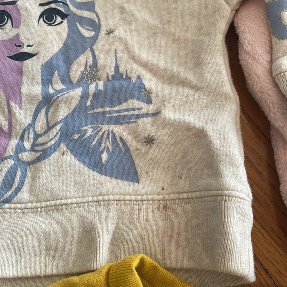 Toddler Girl Bundle Of Clothes and Sweaters - Picture 6 of 16